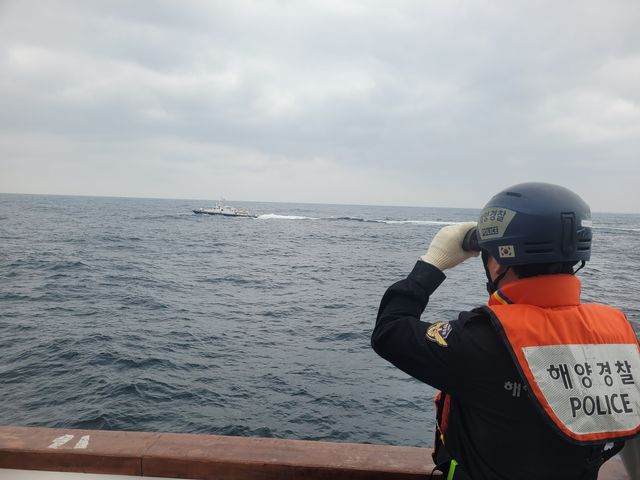 수색 작업 중인 속초해경