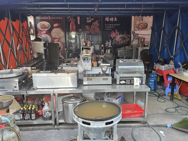 캄보디아 최대 범죄구역 '태자단지' 내 중국 포장마차