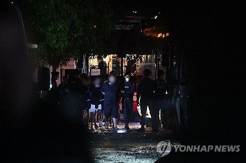 송환길 오르는 캄보디아 한국인 구금자들