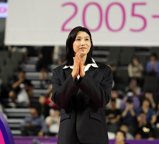 은퇴식 행사에 나선 김연경