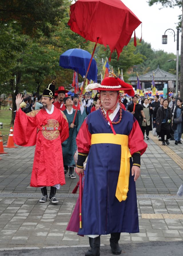 어가행렬에 청주목사로 참여한 이범석 시장