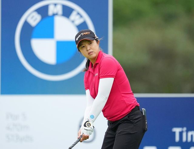 티샷 준비하는 김세영