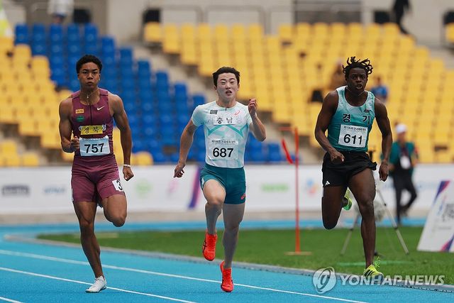 100m 결승 출전한 나마디 조엘진-서민준-비웨사 다니엘 가사마