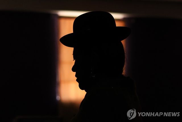 19일(현지시간) 대선 결선 투표장 찾은 볼리비아 유권자