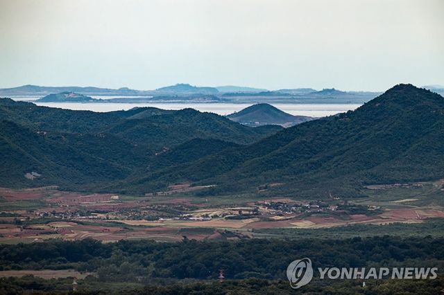 북한 황해북도 개풍군과 예성강 하구