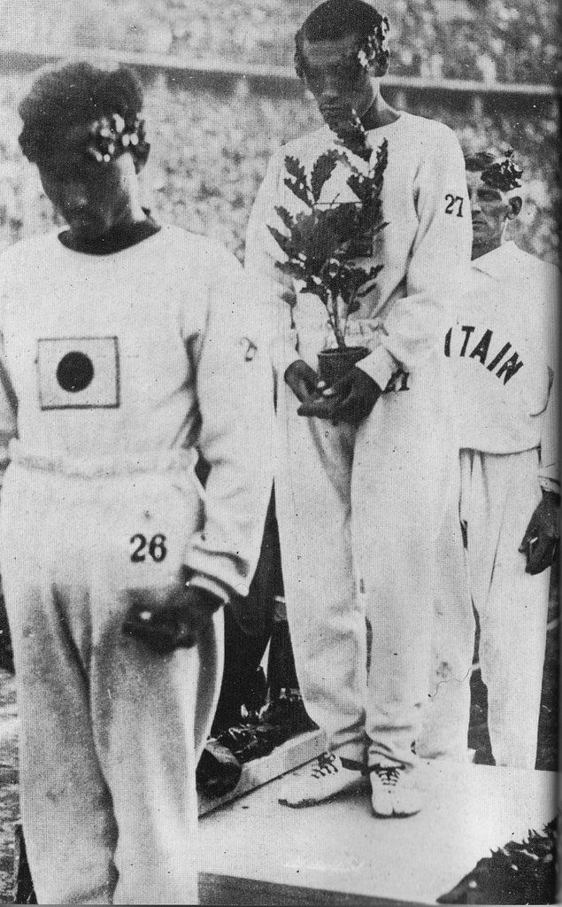 시상대의 손기정