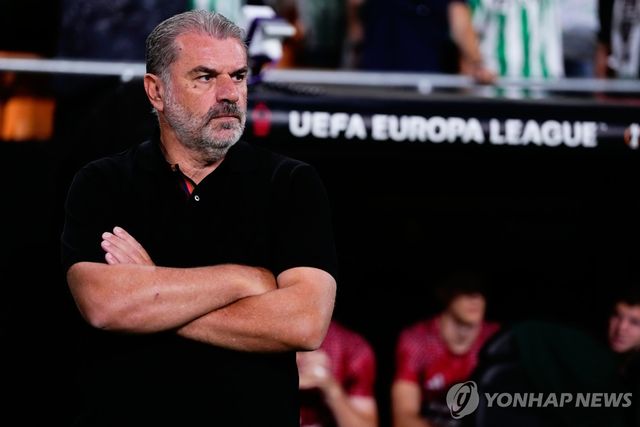 안지 포스테코글루 노팅엄 감독.