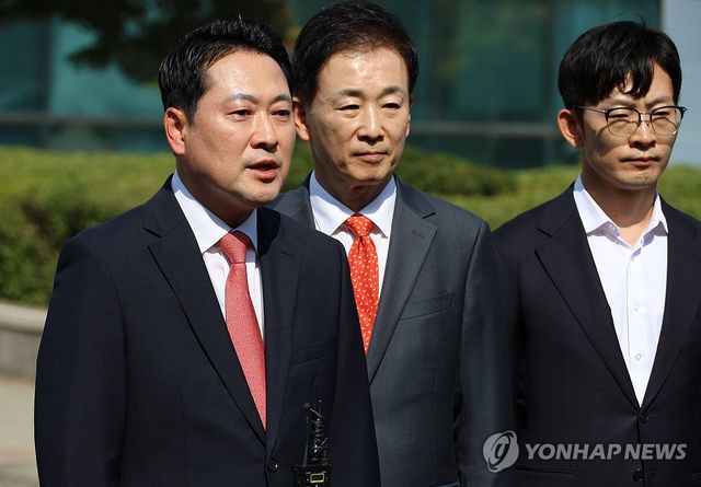 발언하는 장동혁 대표