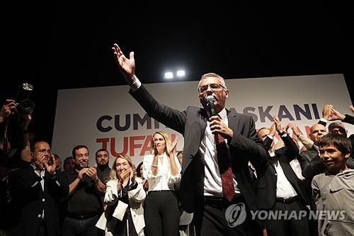 북키프로스 대선서 승리한 에르휘르만