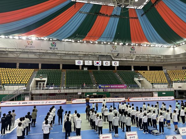 제106회 전국체전 시범종목 족구에 출전한 선수들