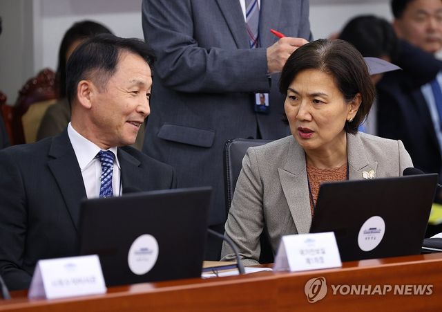 이야기 나누는 안보실 1·3차장