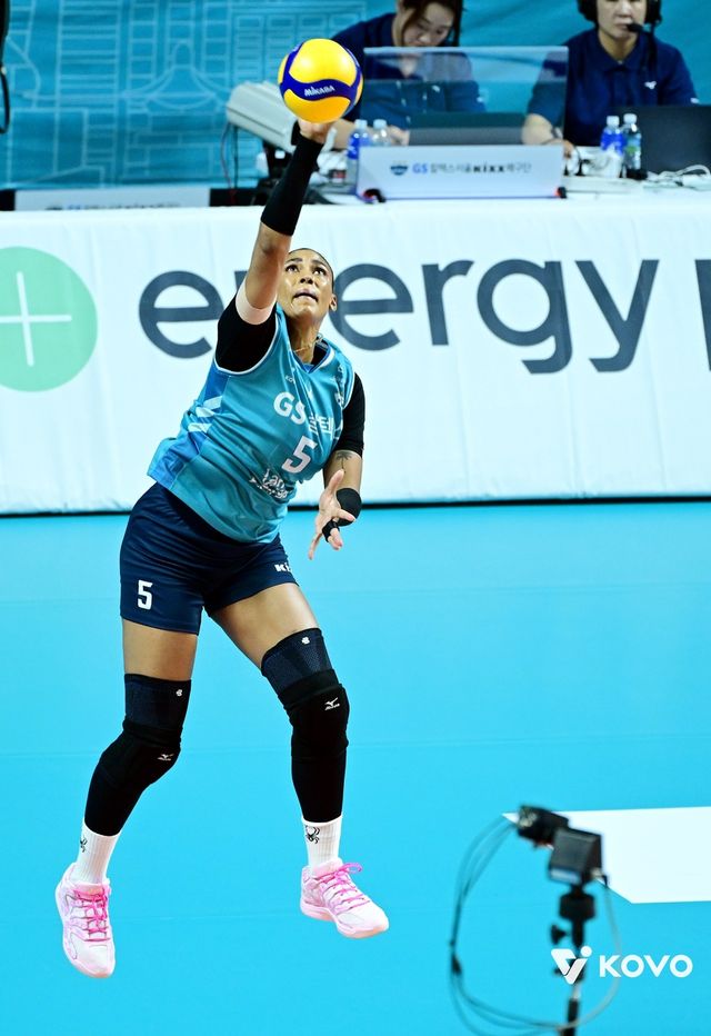 GS칼텍스 실바의 스파이크 서브