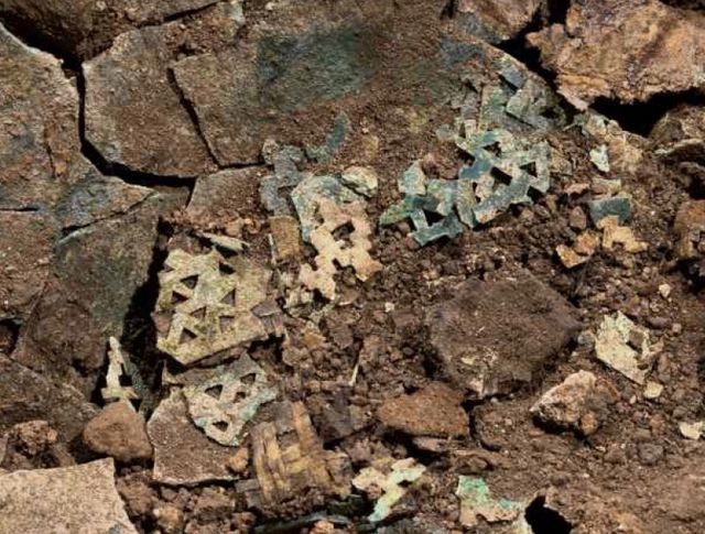 금동관 출토상태