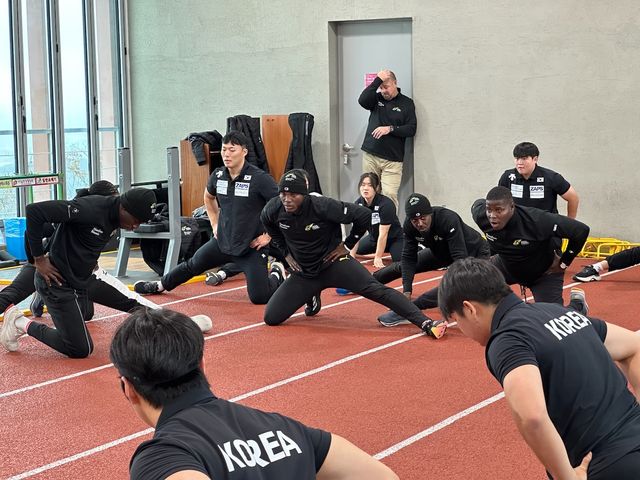 육상 훈련 함께하는 자메이카, 한국 썰매 국가대표 선수들