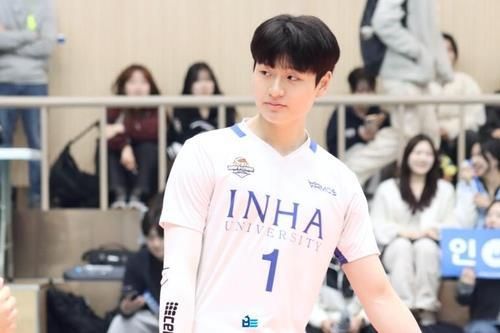 인하대 1학년 거포 윤경