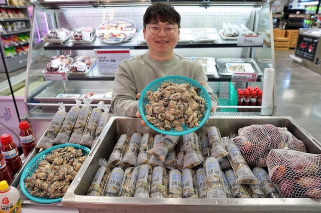 롯데마트 2025년산 생굴 판매 개시