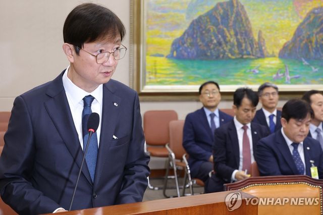 업무보고 하는 이찬진 금융감독원장