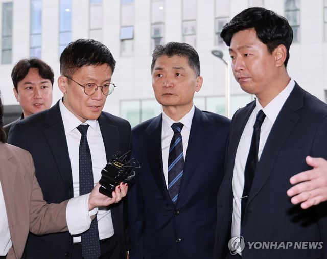 카카오 김범수, 1심 선고공판 출석