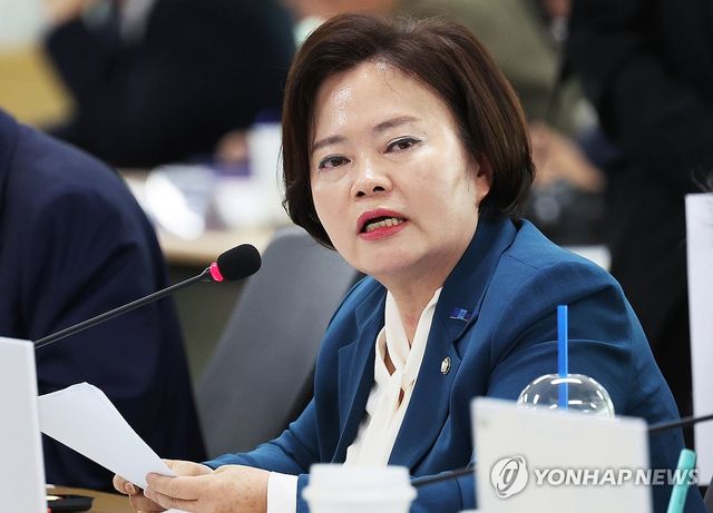 질의하는 정춘생 의원