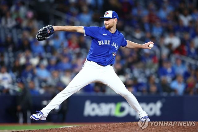 지난해 KIA 소속으로 한국시리즈 우승했던 토론토 라우어