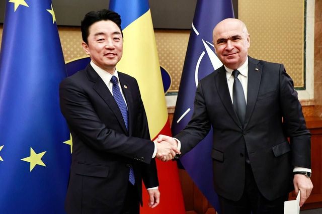 강훈식 비서실장, 루마니아 총리 예방