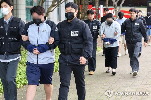 영장실질심사 출석하는 캄보디아 송환 피의자들