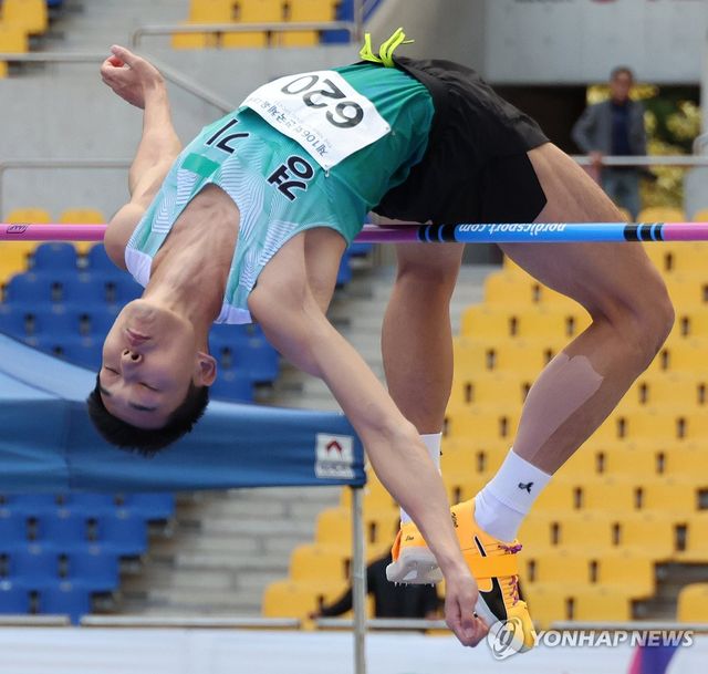 우상혁의 우아한 점프