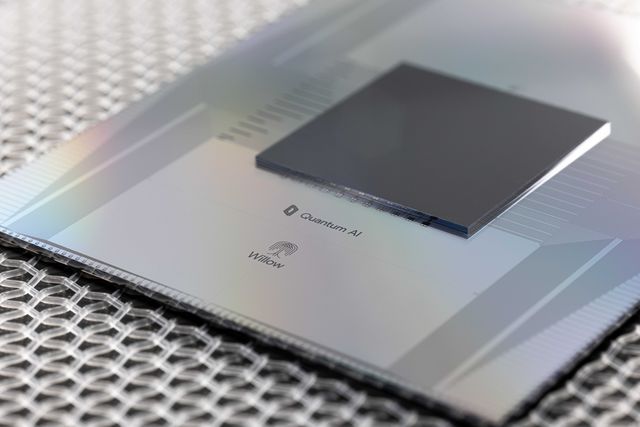 세계 최초로 '검증 가능한 양자 우위'를 달성한 구글 양자 칩 '윌로우'(Willow)