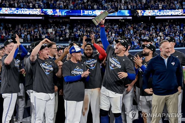 월드시리즈 진출 확정한 토론토 블루제이스