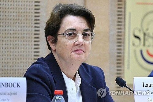 상원 현안질의 출석한 로랑스 데카르 루브르 박물관장