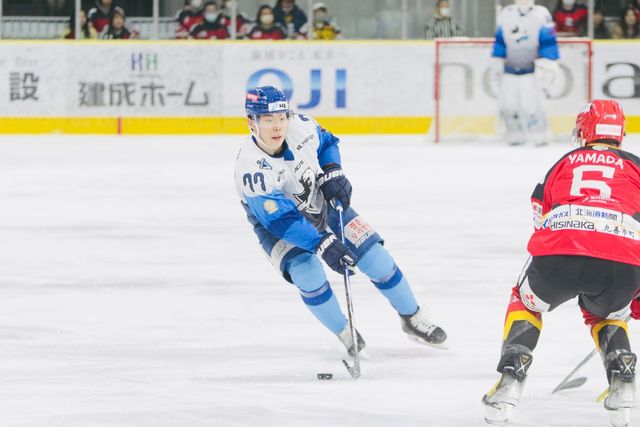 한국 선수 최초로 AHL에 진출한 이총민
