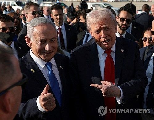 베냐민 네타냐후 이스라엘 총리(왼쪽)와 도널드 트럼프 미국 대통령(오른쪽)