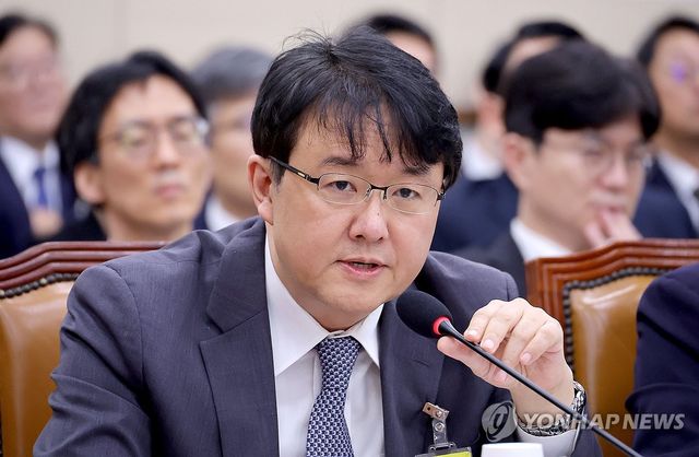 의원 질의 답변하는 김태훈 서울남부지검장