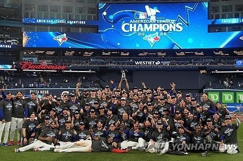 32년 만에 월드시리즈에 진출한 캐나다 팀 토론토 블루제이스