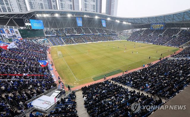 지난 3월 인천-수원 경기장