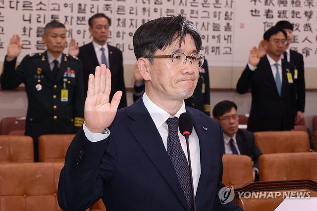 증인 선서하는 오동운 공수처장