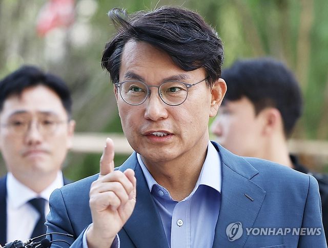 특검 향하는 윤상현 의원