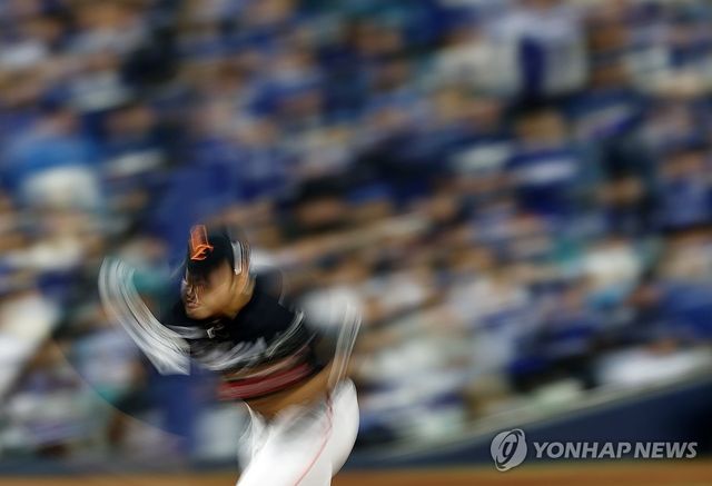 역투하는 문동주