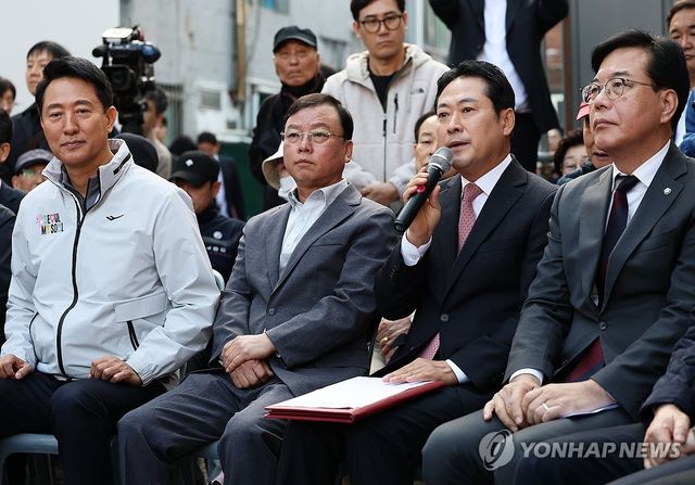 발언하는 장동혁 대표