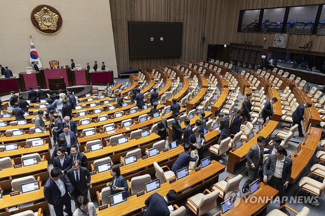 4박 5일간의 필리버스터 끝낸 국회 본회의 종료