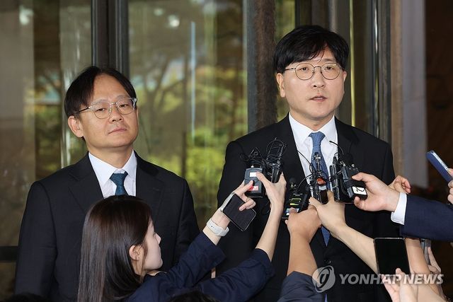 최태원·노소영 이혼 소송 상고심 이후 입장 발표하는 최 회장 측 대리인