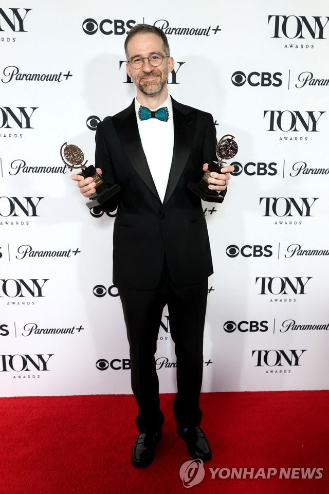 윌 애런슨 작가