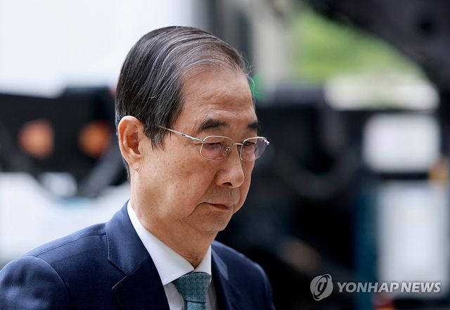 법정 향하는 한덕수 전 총리