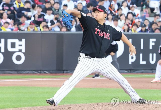 역투하는 송승기