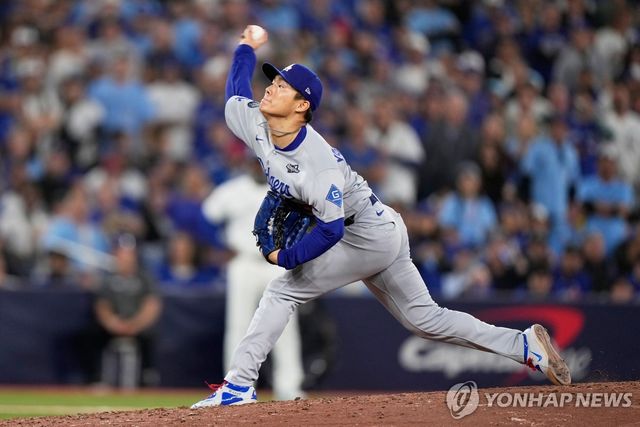 역투하는 야마모토