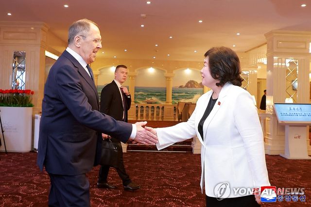 북-러, 원산에서 외무장관 회담