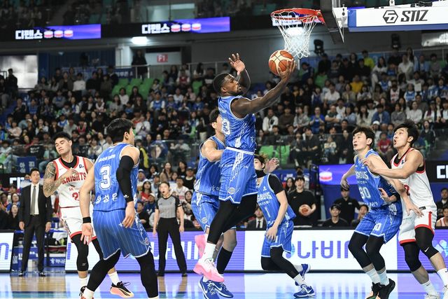 가스공사 퍼킨스의 슛