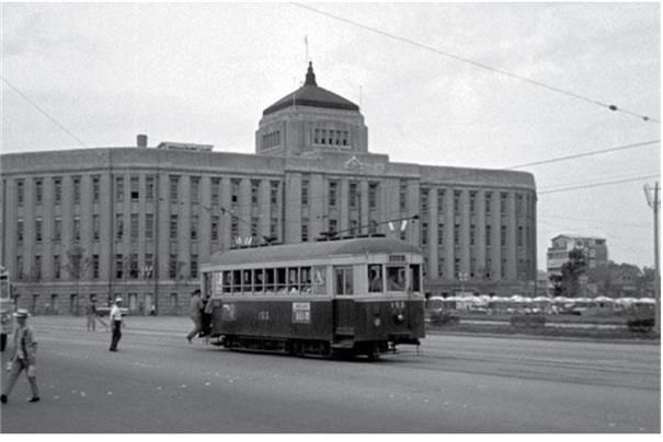 1970년대 서울시청 앞 전차