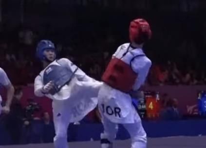 경기 펼치는 서은수(왼쪽)