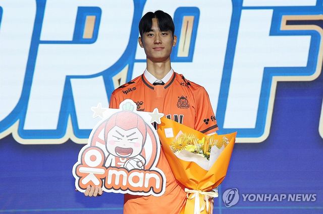 OK저축은행에 1라운드 3순위 지명받은 박인우